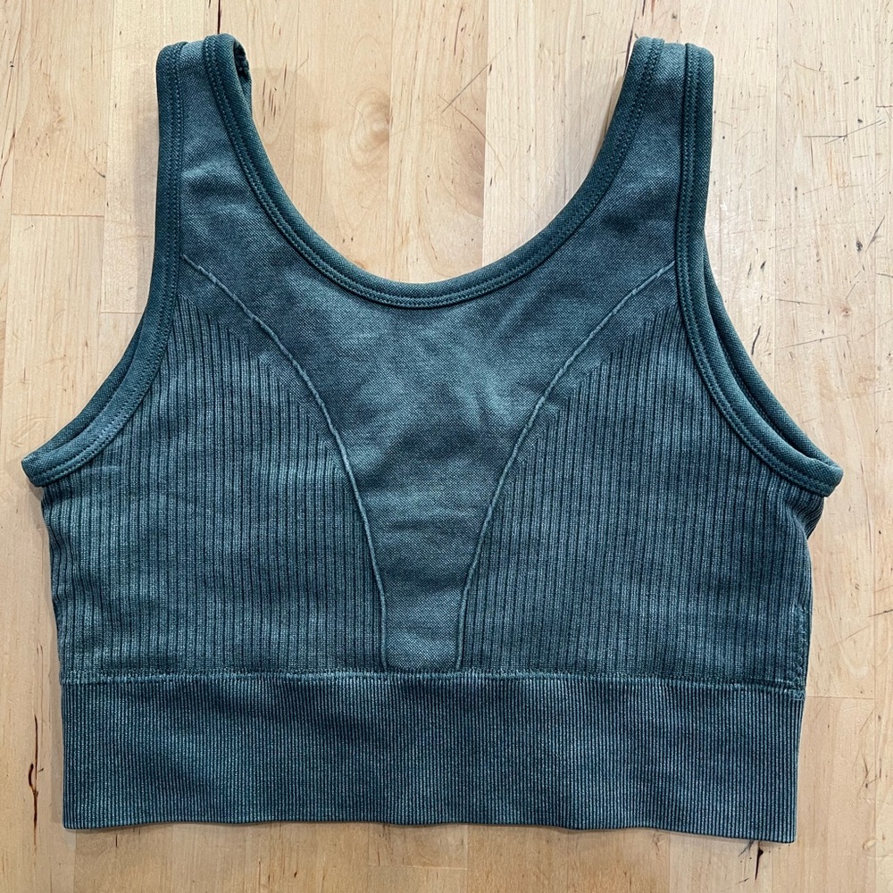 Morera size m seamless sport bra, almost new condition!
